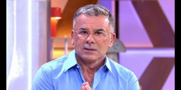 Jorge Javier atraviesa el corazón de Ana Rosa con un dardo