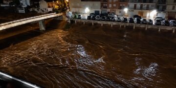 Las lluvias torrenciales en Valencia ponen a prueba a la Generalitat