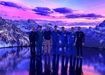 Fraternidad-Muprespa participa en dos cirugías pioneras de hombro y rodilla