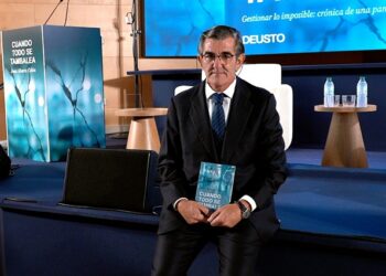 Juan Abarca presenta su libro ‘Cuando todo se tambalea’: “Había que escribirlo”