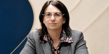ANA ISABEL PEREDA, GANADORA DEL IX PREMIO DE PERIODISMO ECONÓMICO ROSA DEL RÍO