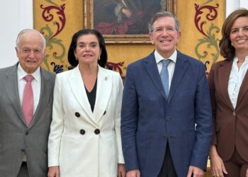 Cofares y la RANFE ponen en valor el papel de la farmacia y la distribución