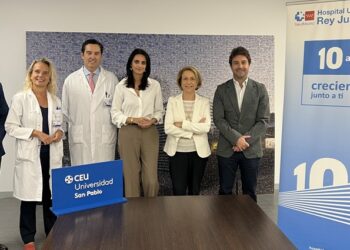 El Hospital Universitario Rey Juan Carlos y la Universidad CEU San Pablo firman un convenio para el desarrollo de un proyecto formativo